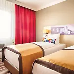 レオナルド ホテル 4*