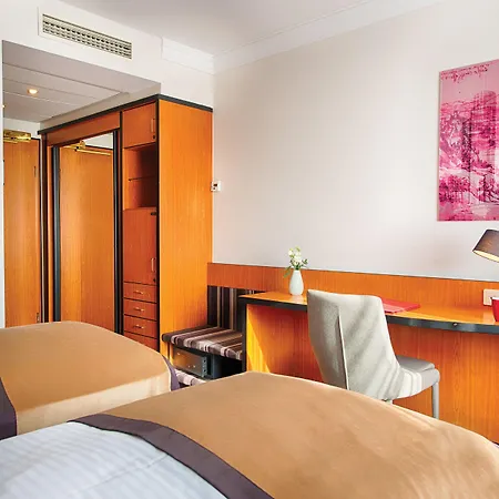 Hotel Leonardo 4*