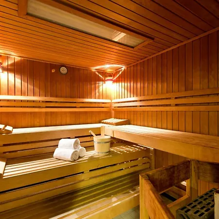Hotel Leonardo